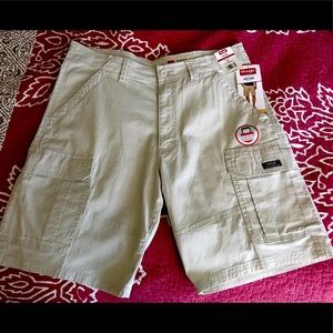 Men’s NEW Wrangler Cargo Shorts Khaki